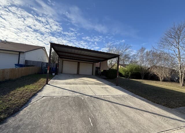 9466 Brushy Point — photo 1