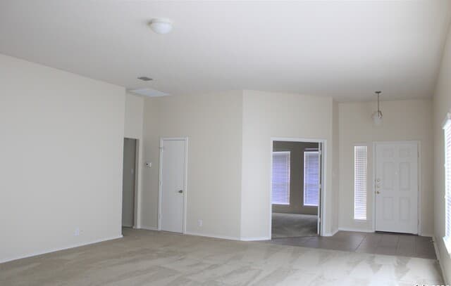 118 Carmel Dr — photo 4