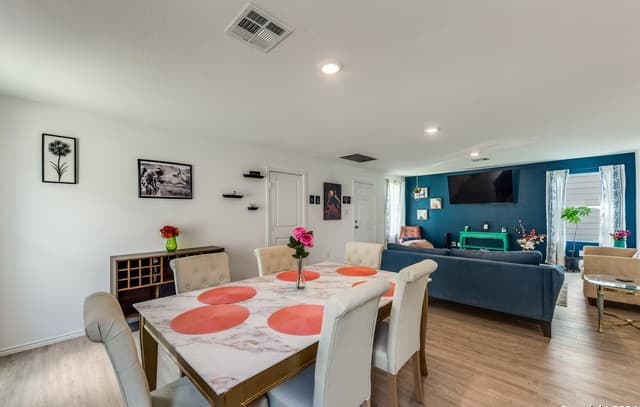 7111 Satellite Way — photo 5