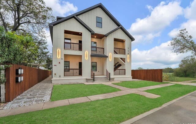 110 Webb Unit 201 — photo 2