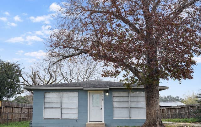 7318 Palm Park — photo 1