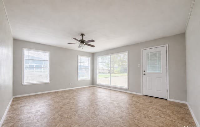 7318 Palm Park — photo 2