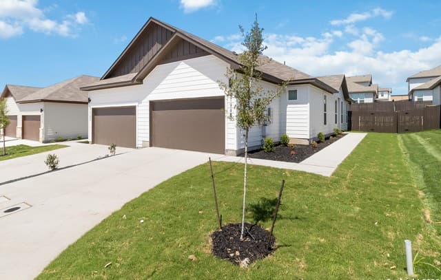 334 Nespral Dr — photo 2