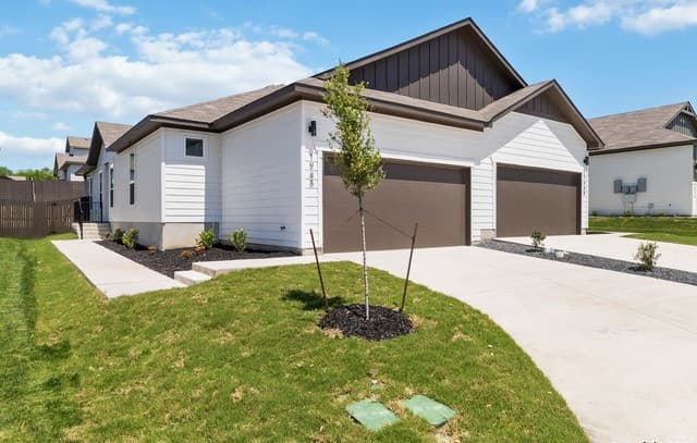 334 Nespral Dr — photo 3