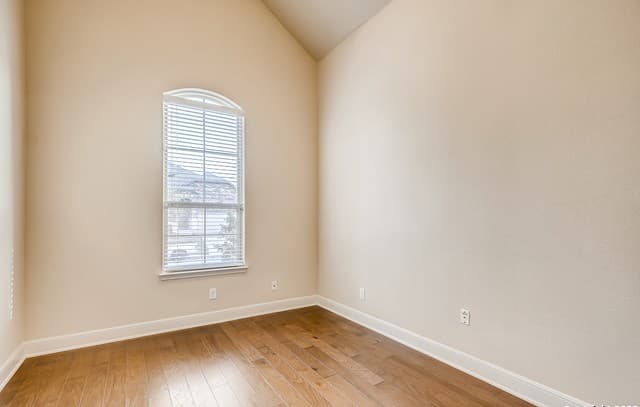 12619 Quarter J — photo 3