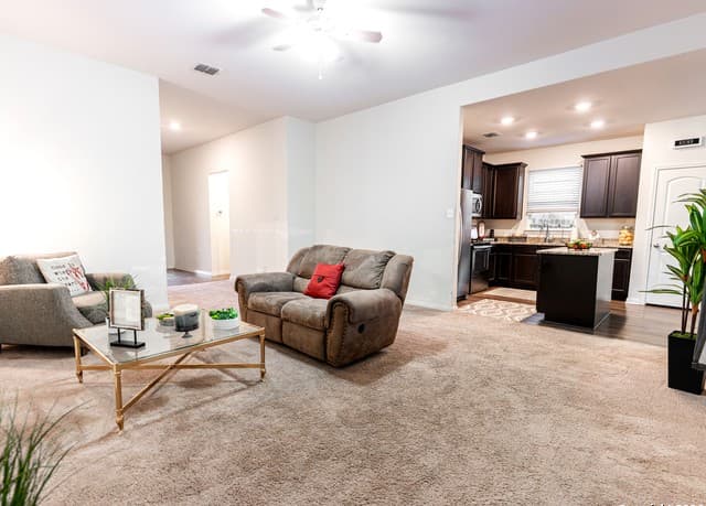 6210 Underwood — photo 4