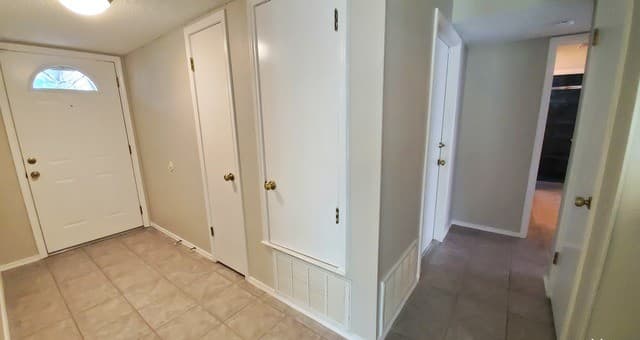 2943 Moss Tree St — photo 3