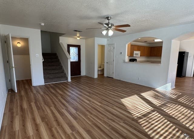 11110 Montague — photo 4