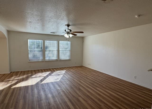 11110 Montague — photo 5