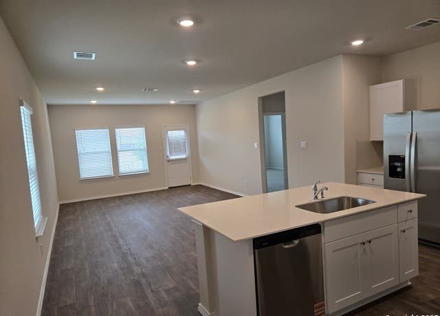 14371 Gunsight — photo 3