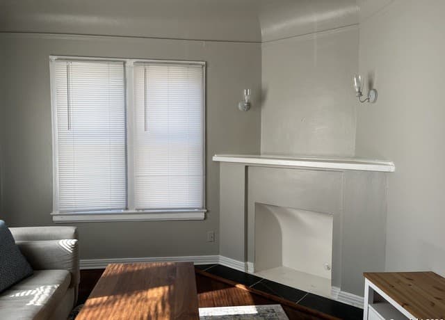 309 E Lullwood Ave — photo 2