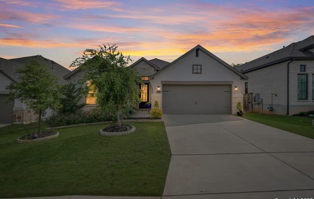 1057 Cadogan Squire — photo 2