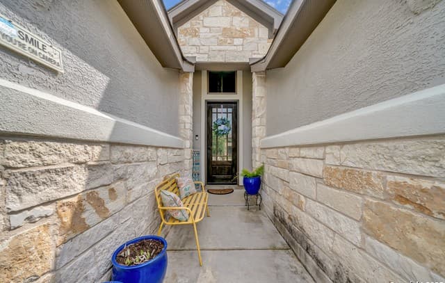 1057 Cadogan Squire — photo 5