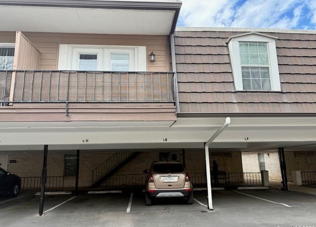 2-bedroom rental at 8038 Broadway Unit 223 in San Antonio, TX — photo 5