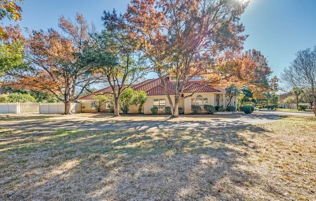 104 S Warbler Way — photo 2