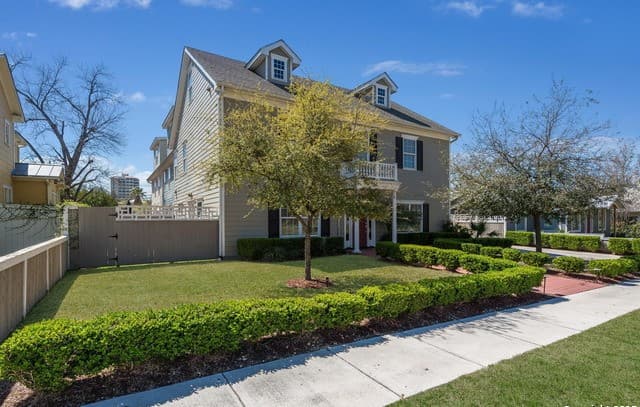 158 Katherine Ct Unit C — photo 2