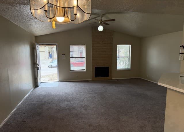 2-bedroom rental at 6806 Betty Levy in San Antonio, TX — photo 3