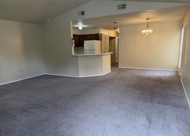 2-bedroom rental at 6806 Betty Levy in San Antonio, TX — photo 4