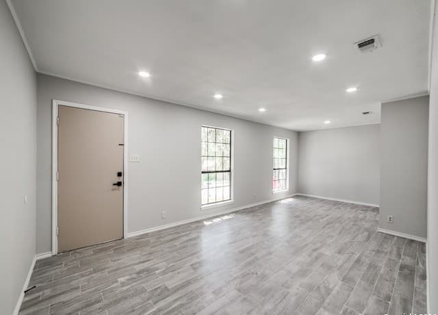 4922 Timber Wind — photo 3