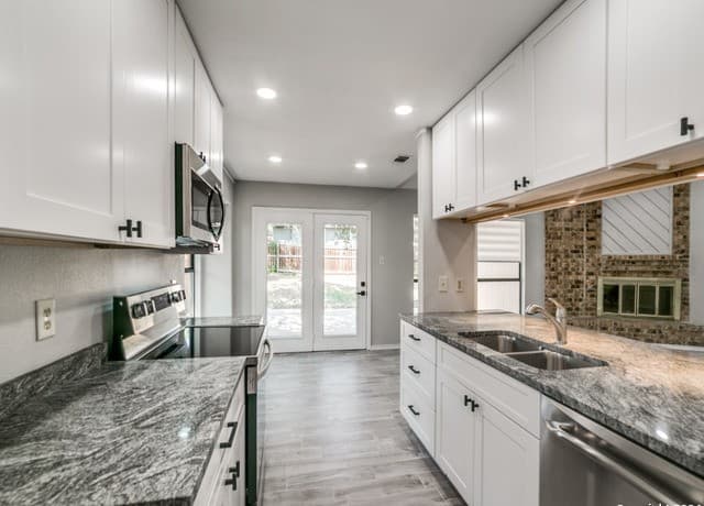 4922 Timber Wind — photo 5