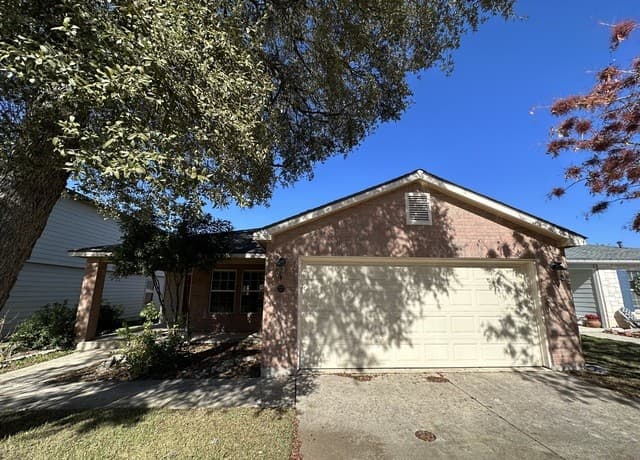 143 Oak Grove — photo 1