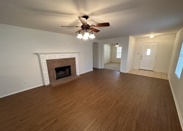 143 Oak Grove — photo 4