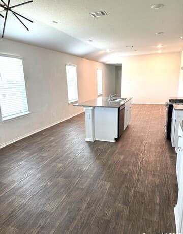 3203 Onion Creek — photo 3