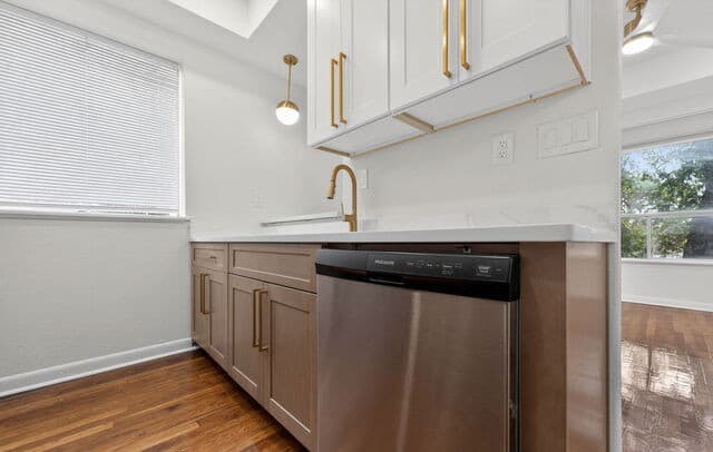 1-bedroom rental at 1635 W Mulberry Ave Unit 104 in San Antonio, TX — photo 2