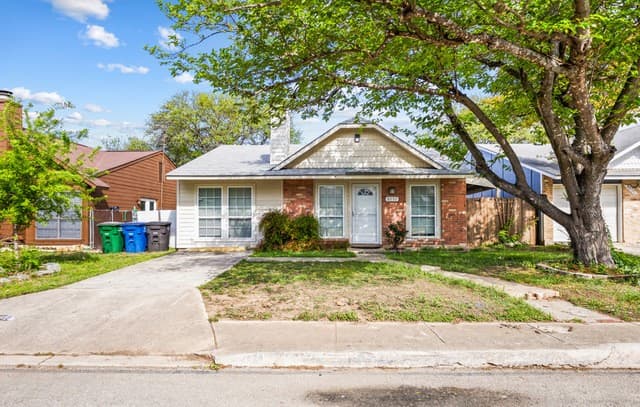 8033 Big Bend — photo 1