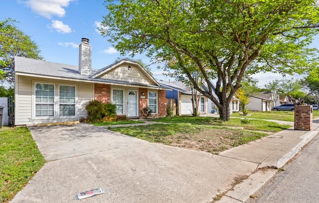 8033 Big Bend — photo 2