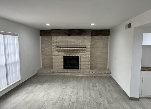 7500 Callaghan Unit 182 — photo 2