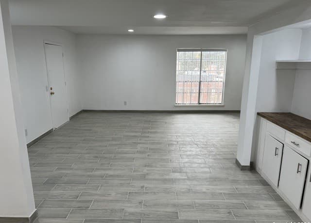 7500 Callaghan Unit 182 — photo 3