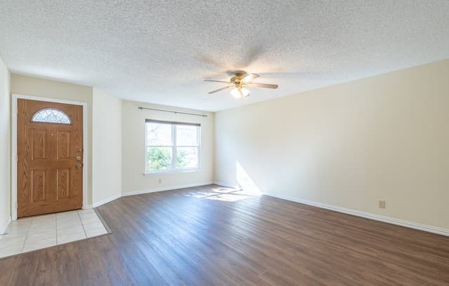 4527 Stradford Place — photo 2