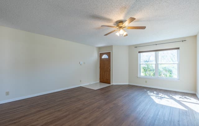 4527 Stradford Place — photo 3