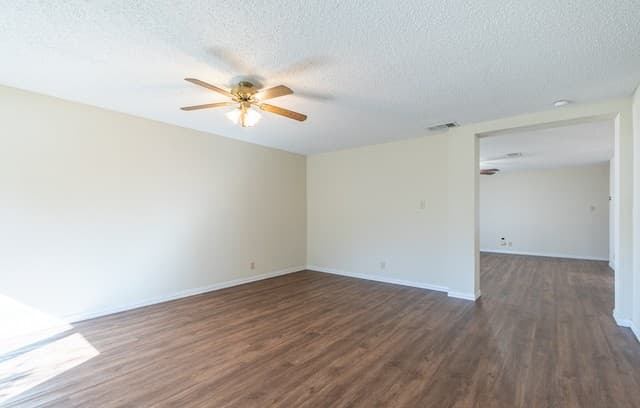 4527 Stradford Place — photo 4