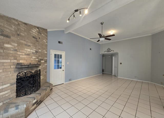 8015 Forest Ash — photo 3