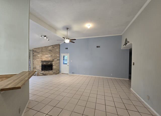 8015 Forest Ash — photo 4