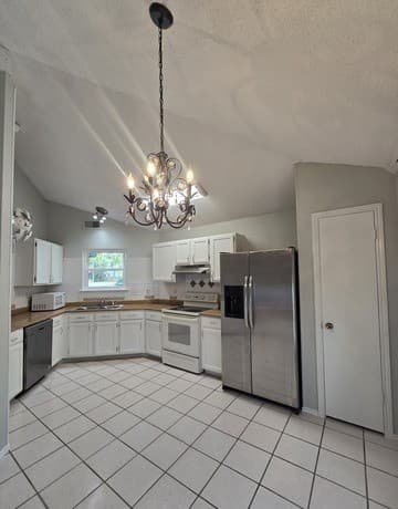 8015 Forest Ash — photo 5