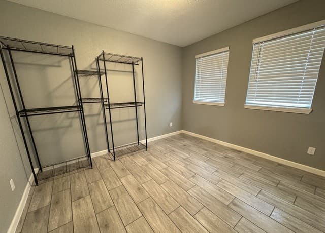 3-bedroom rental at 2703 Menchaca Unit B in San Antonio, TX — photo 4