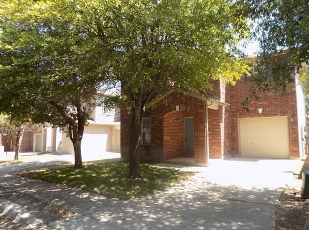 16122 Branching Oaks