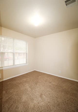 16122 Branching Oaks — photo 2