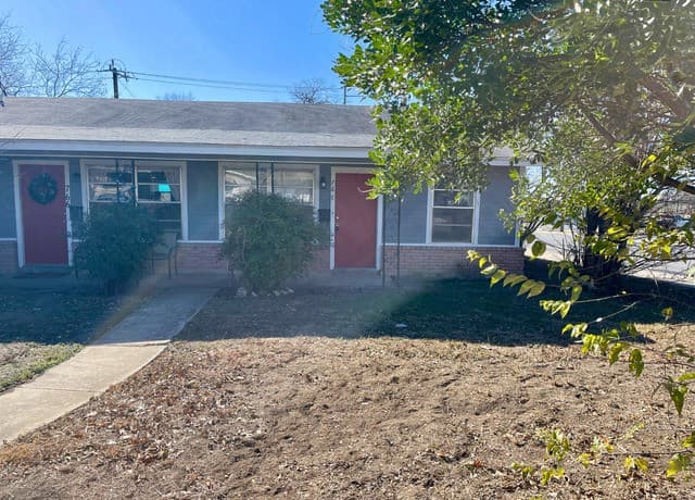 768 Edgebrook Lane — photo 1