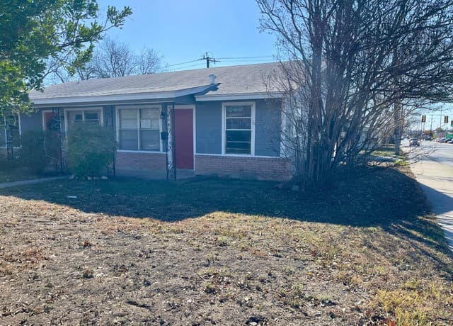 768 Edgebrook Lane — photo 2