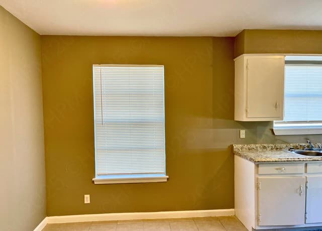 768 Edgebrook Lane — photo 5