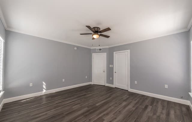 553 Club Unit 3 — photo 2