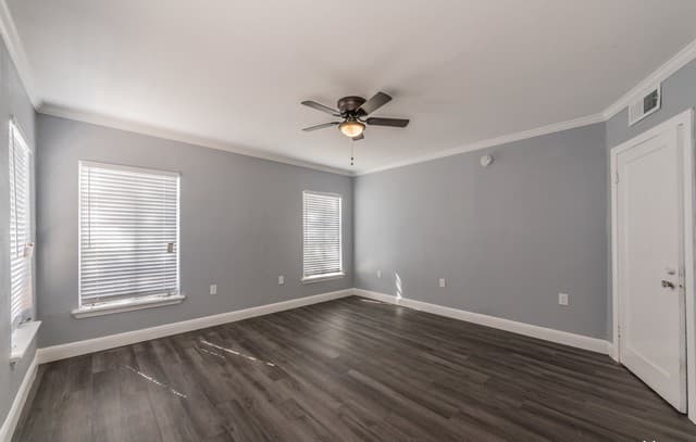 553 Club Unit 3 — photo 3