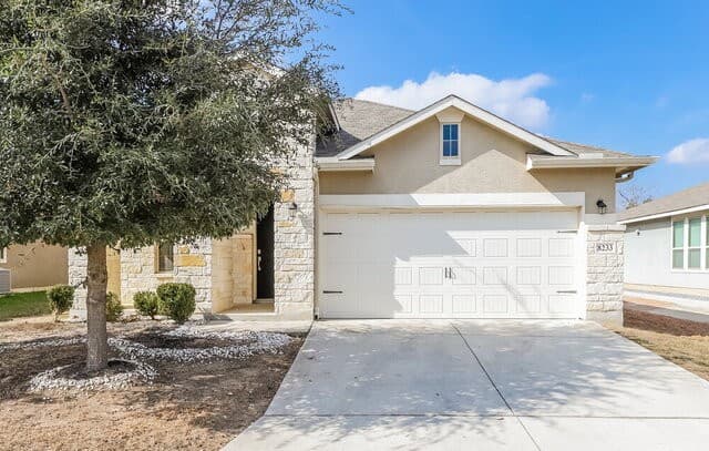 8233 Oak Harvest Dr — photo 1