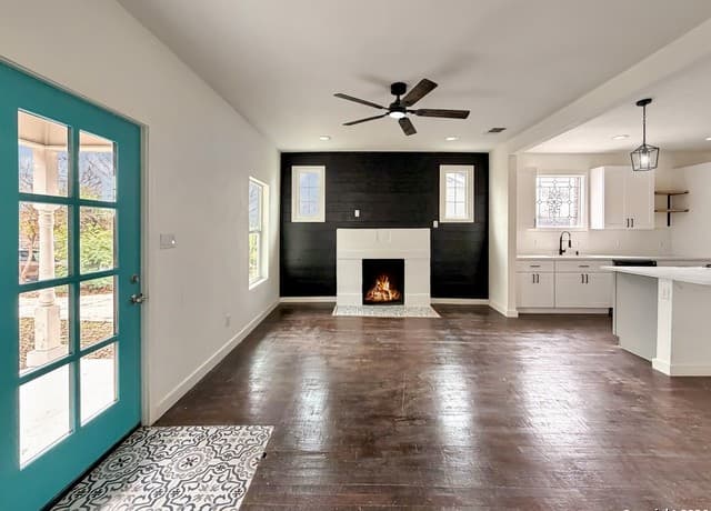 419 W Huisache — photo 5