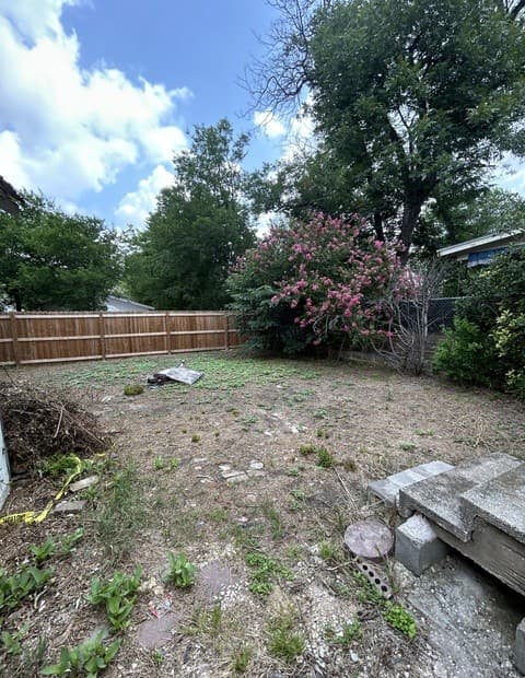 239 Hawthorne — photo 3