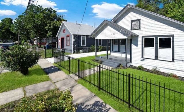 823 N Palmetto — photo 3